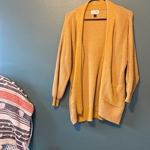 Yellow open cardigan with pockets